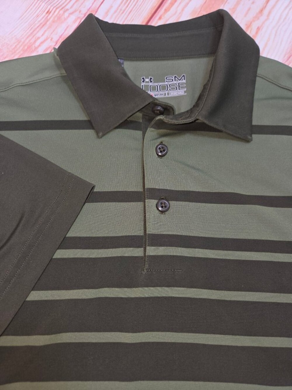 Under Armour HeatGear Green Striped Polo Size Small Loose Fit